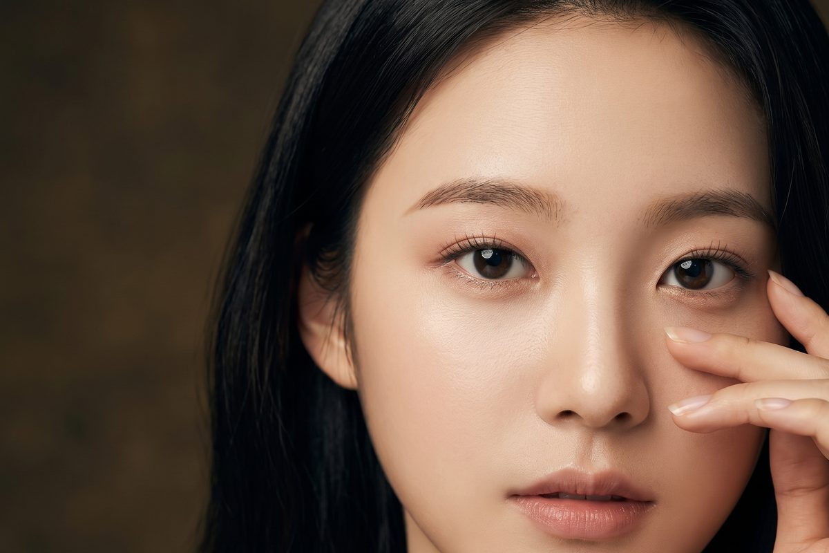 자연스러운 눈매를 표현한 눈성형 콘셉트 이미지