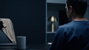 회복 경과 상담 장면을 익명 시점으로 담은 영상 스틸 (AI 생성 예시 이미지)