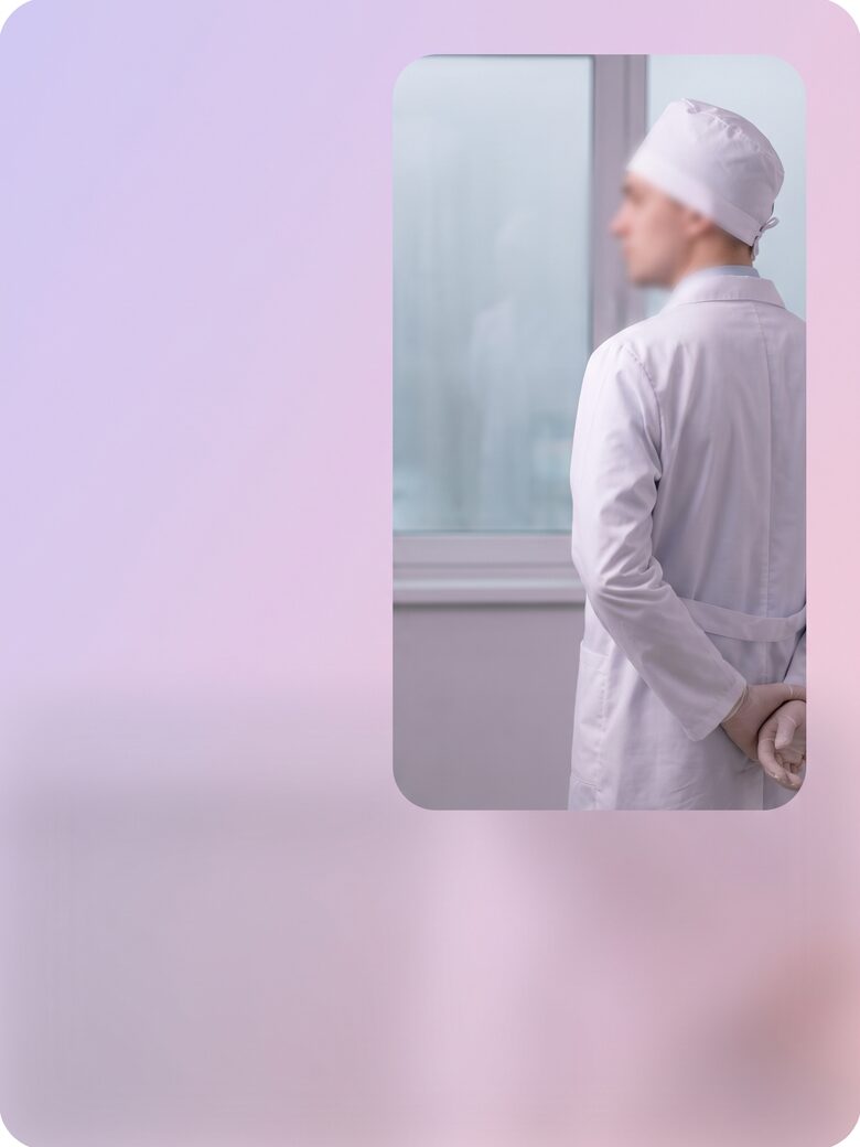 흰 가운을 입은 익명 컨셉 의료진 포트레이트 (AI 생성 예시 이미지)