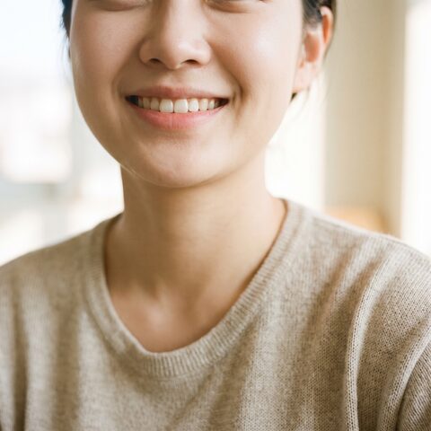 리뷰티 윙크 셀피 감성의 비식별 뷰티 예시 이미지