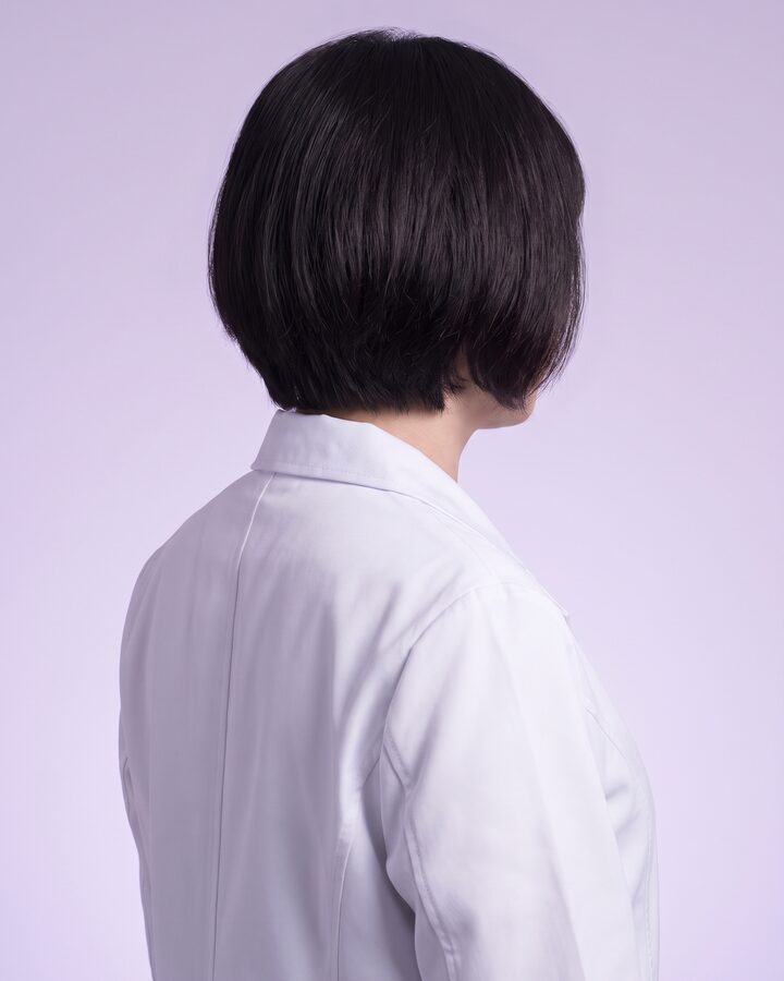 흰 가운을 입은 성형외과 전문의 뒷모습 컨셉 — AI 생성 예시 이미지