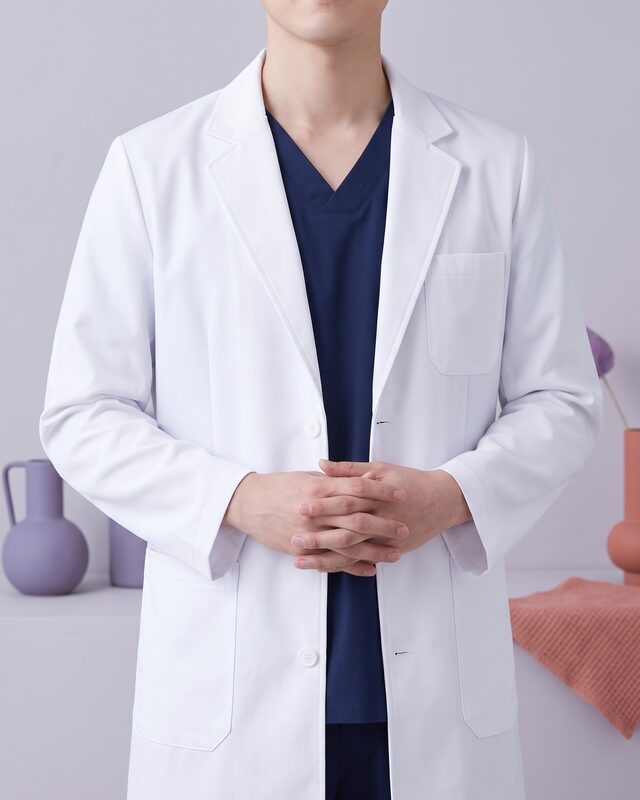 REBEAUTY 프리미엄 성형외과 의료진 (AI 생성 예시 이미지)
