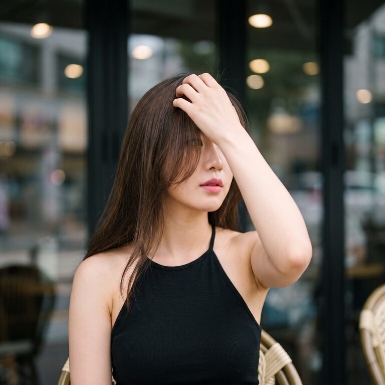 리뷰티 이벤트 랭킹 2위 눈매 재교정 안내 이미지 (AI 생성 예시 이미지)