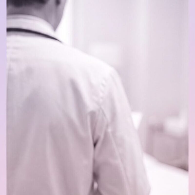 리뷰티 눈성형 이벤트 대표 컷 — 밝은 톤의 여성 모델 얼굴 클로즈업