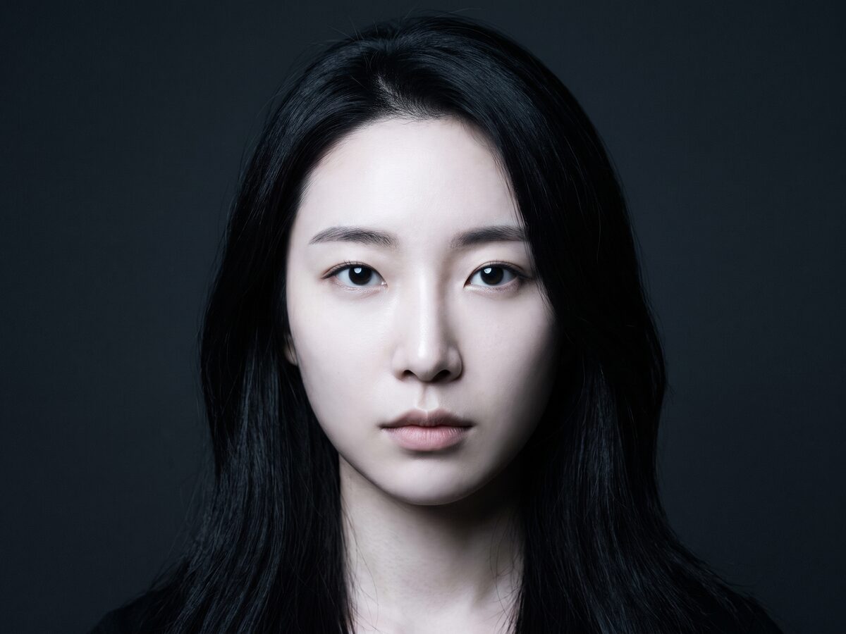 남자 직선각코 상담 이미지 — AI로 생성한 가상 모델