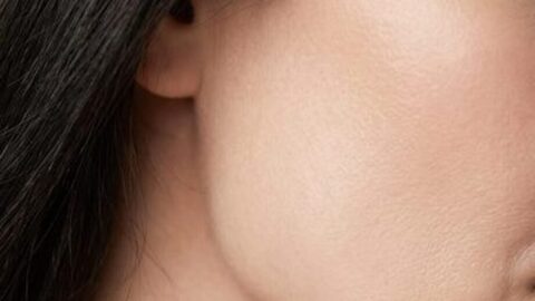 초록 배경 스튜디오에서 진행자가 이마거상 과정을 설명하는 영상 섬네일