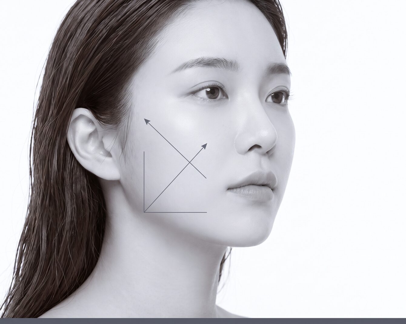 사선 방향으로 당기는 기존 방식의 당김 각도를 표시한 가상 모델 이미지