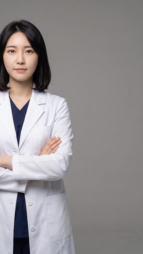 정기 검진과 예방 관리를 담당하는 의료진 콘셉트 이미지